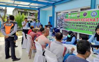   Puluhan Supir Angkutan Jalani Tes Urine di Terminal Bangkinang  