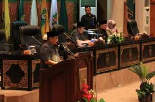 Tanggap Perubahan Rancangan APBD Provinsi Riau 2019 Wagubri Puji Dewan