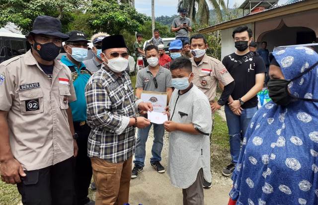 Santuni Anak Yatim dan Fakir Miskin, TLCI Riau Berbagi Di Desa Siabu