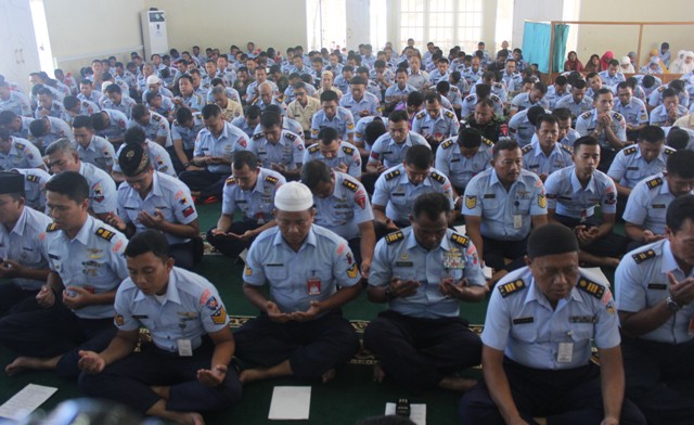 Istighosah dan Doa Bersama Keluarga Besar Lanud Rsn